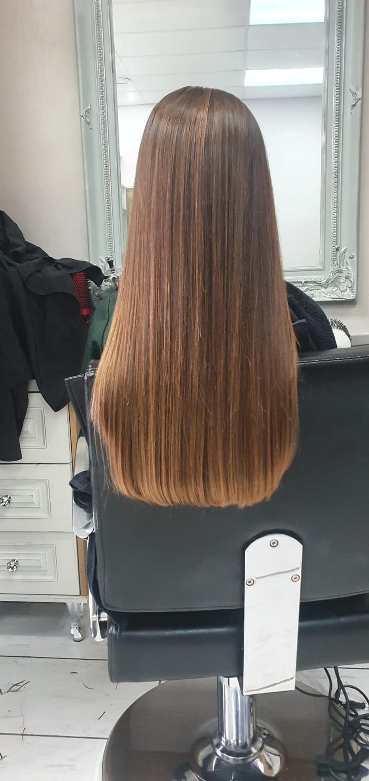 Sleek & glossy straight